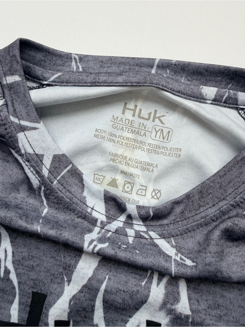 Huk Performance Fishing Kids Long Sleeve Shirt - Heather Charcoal and White - Picture 3 of 4